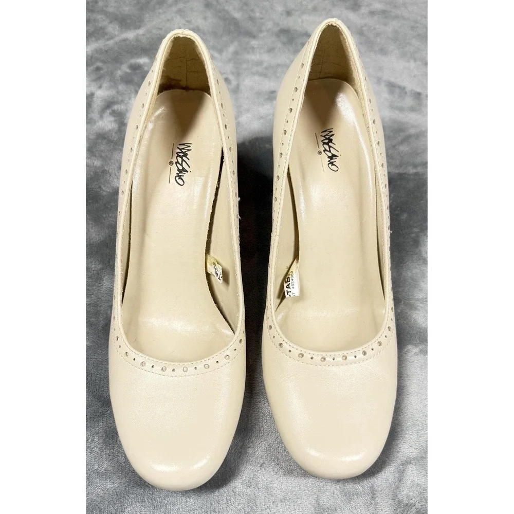 Mossimo Shoes Womens Size 7.5 Beige Leather Eyelet‎ Trim Round Toe Pumps Dress
